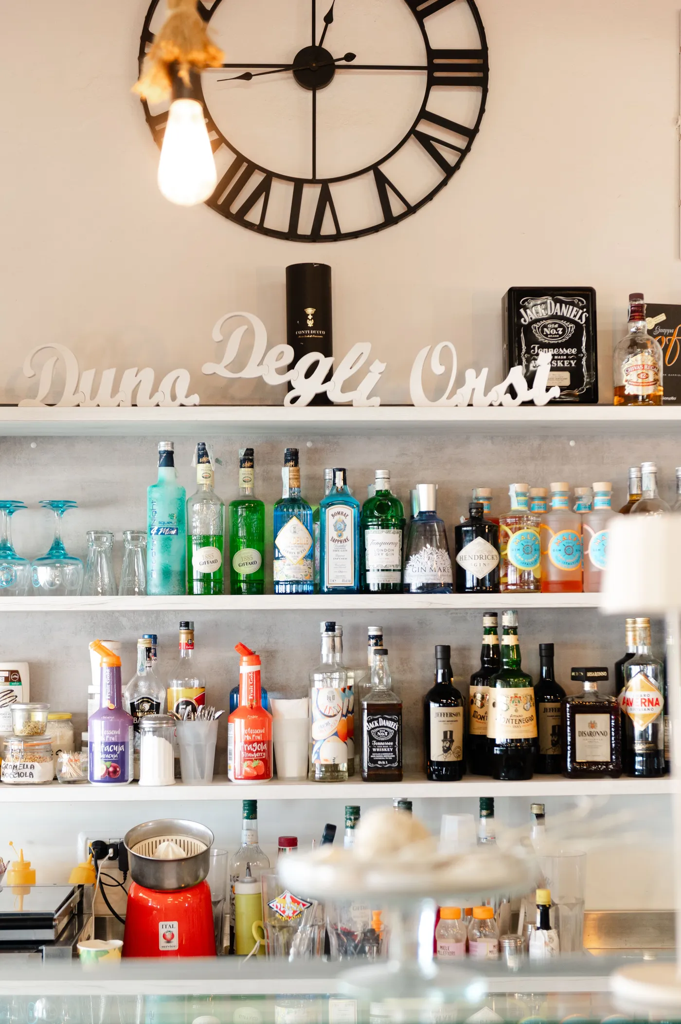 Bar